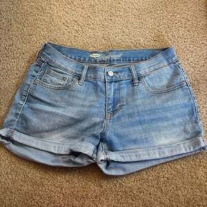 Old Navy Boyfriend Mid-Rise Light Wash Cuffed Denim Jean Shorts Size 4